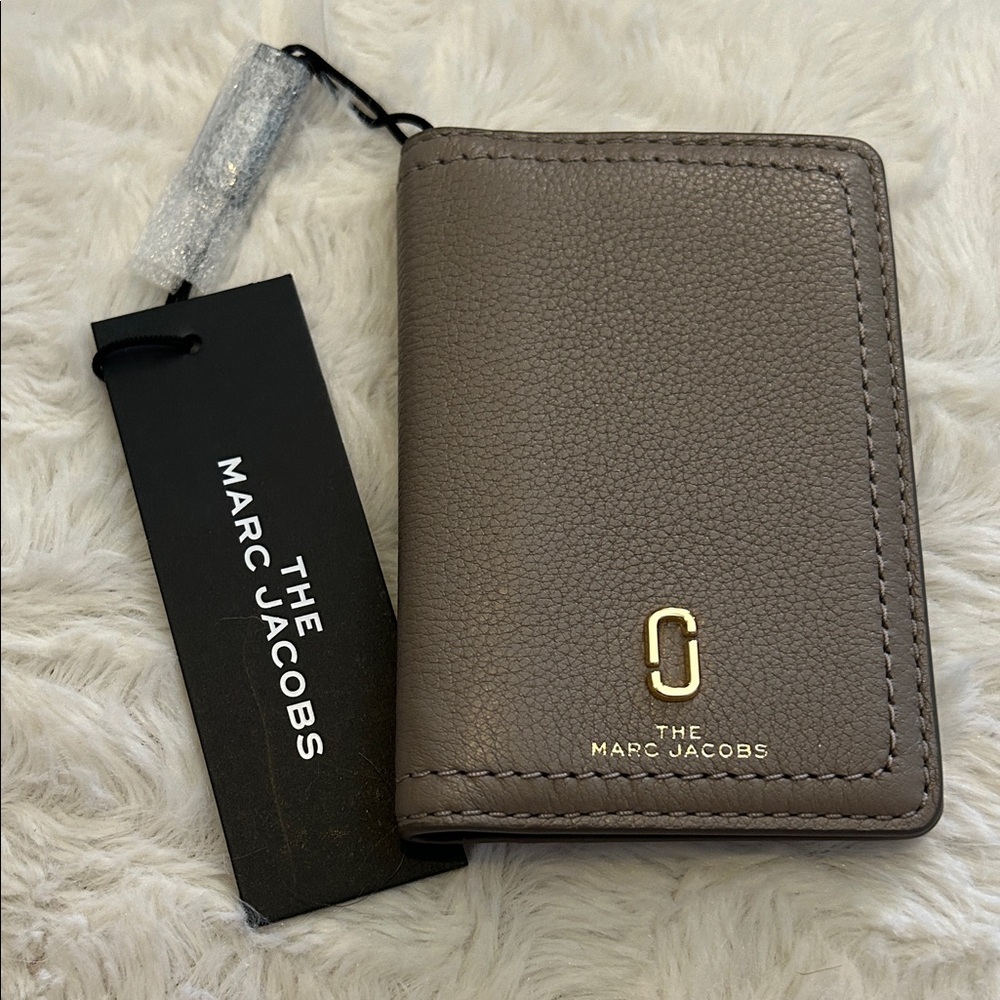NWT $110 Marc Jacobs Slim Pebble Leather Card - Cement - Picture 4 of 9